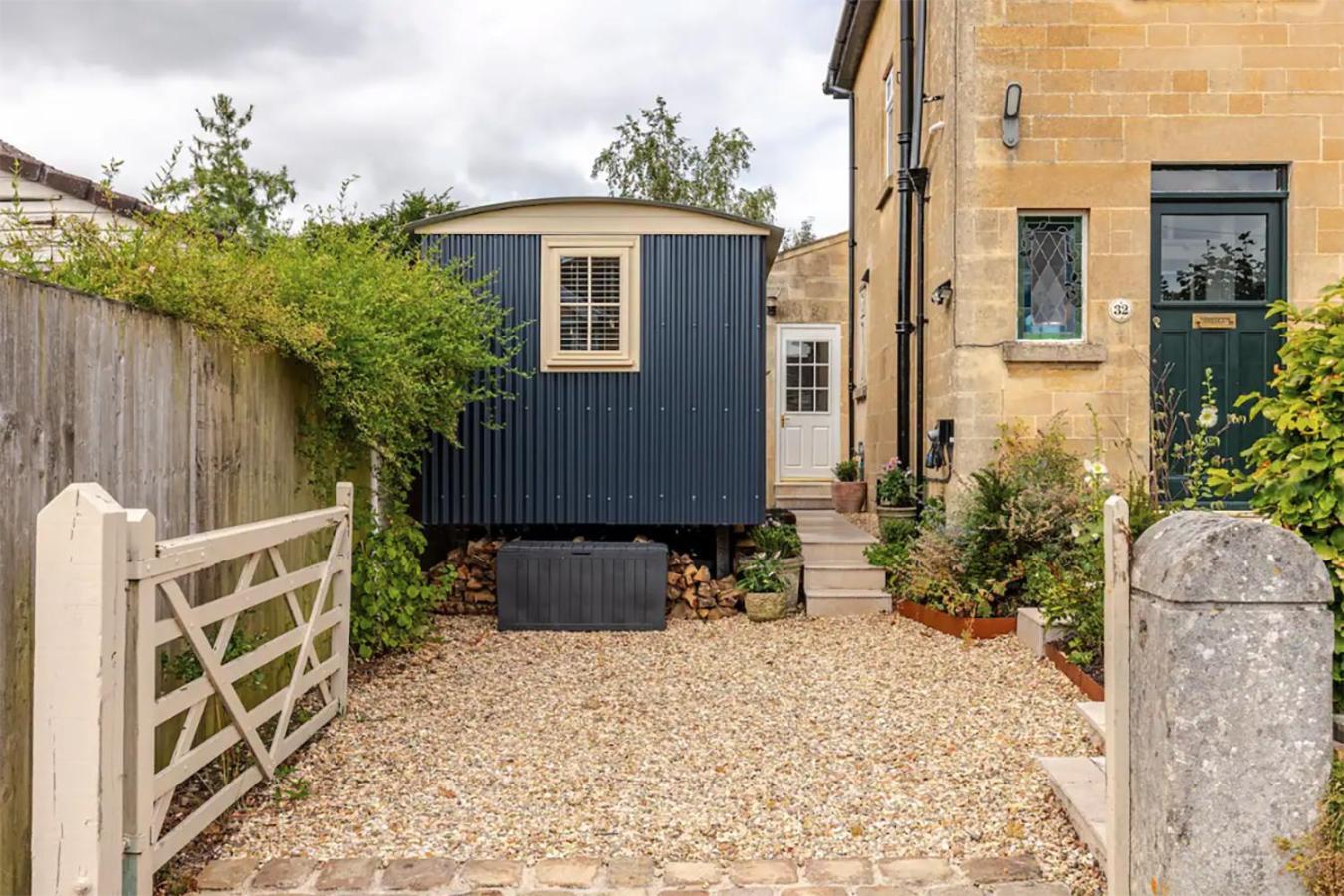 Shepherd'S Hut, Bath Exterior photo