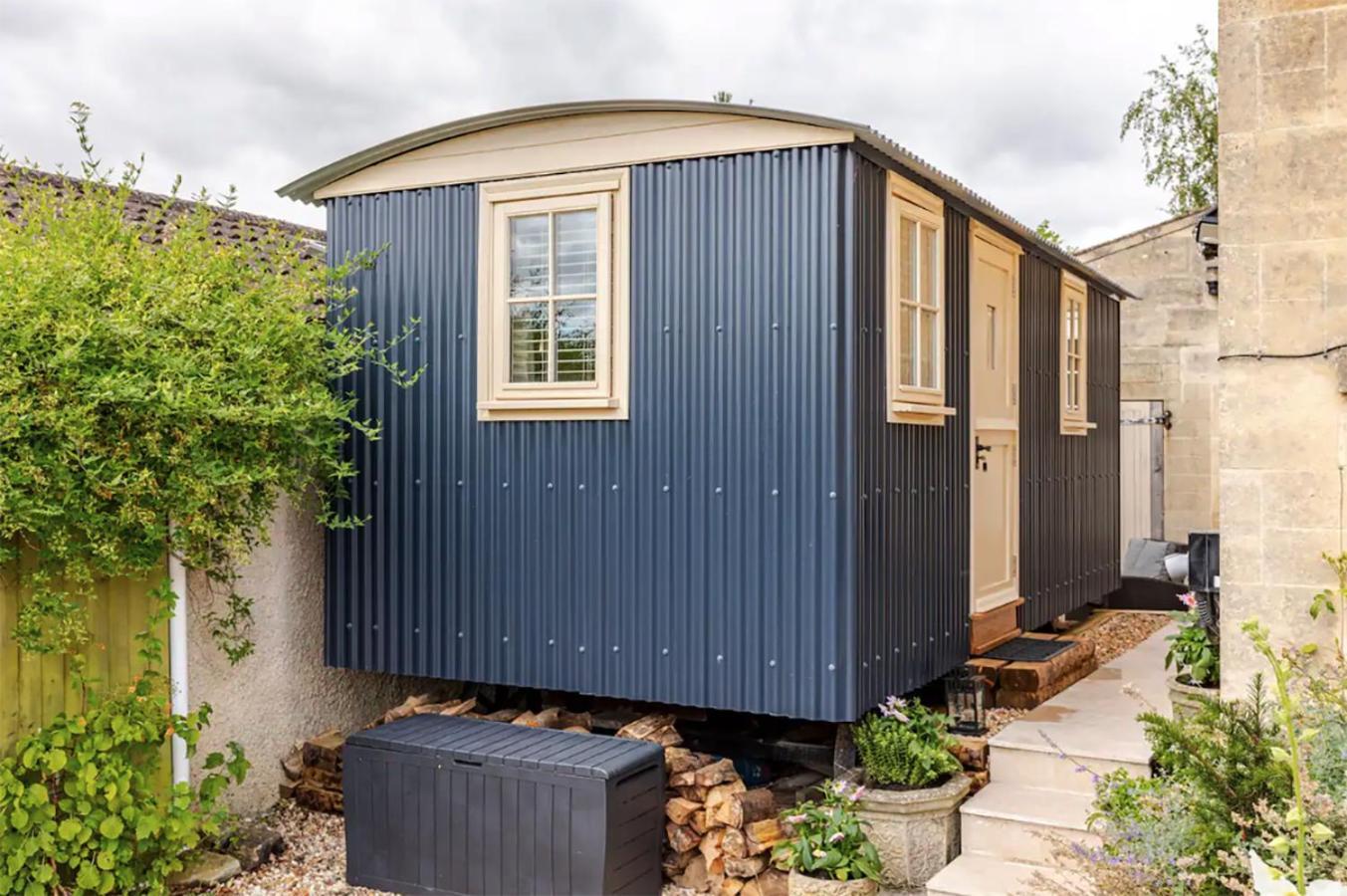Shepherd'S Hut, Bath Exterior photo
