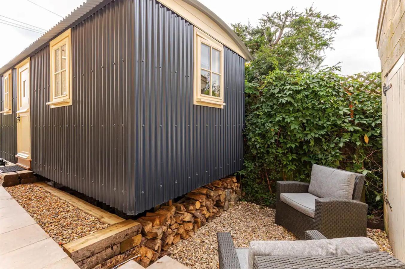 Shepherd'S Hut, Bath Exterior photo